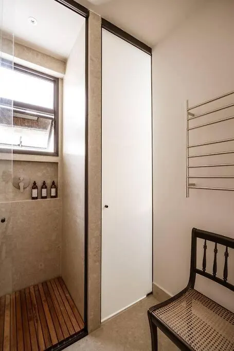 2 Suite Oasis Escape In Chaotic Sp São Paulo 0*,